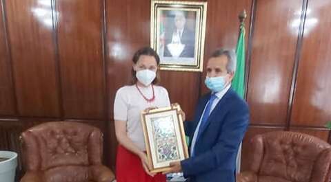 الجزائر والتشيك تتفقان على ضرورة توسيع التعاون في المجال الصحي