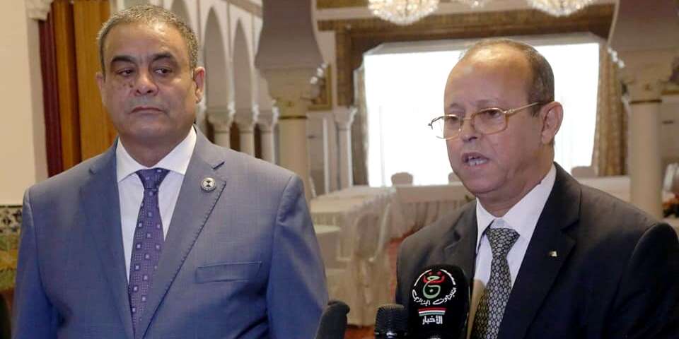 لقاءات ثنائية جزائرية-ليبية : وزيرا النقل من البلدين يبحثان فتح الخطوط الجوية والبحرية والمعابر الحدودية