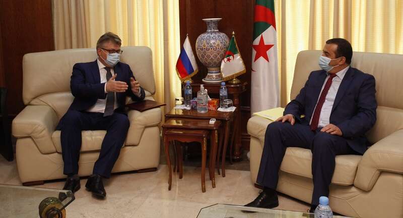 عرقاب يتباحث مع السفير علاقات التعاون في مجال الطاقة بين الجزائر وروسيا  