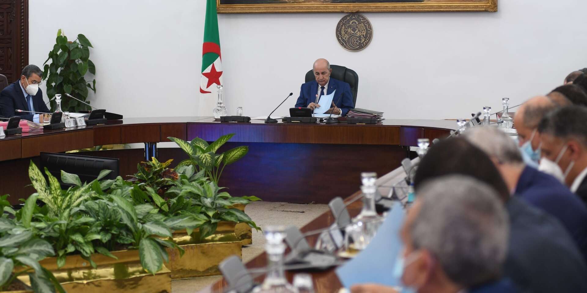 ♦ “إعفاء” و”تخفيضات” للجزائريين العائدين إلى الوطن.. ♦ تعزيز المنظومة القانونية لمكافحة الإرهاب واستحداث قائمة وطنية للأشخاص والكيانات الإرهابية