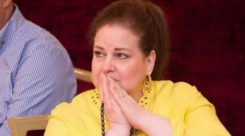 مستشار الرئيس السيسي للصحة يعلن خبرا سيئا عن دلال عبد العزيز