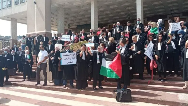 محامو الجزائر في وقفة تضامنية مع فلسطين  