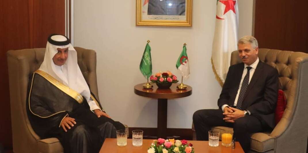 خلال استقباله نظيره السعودي أحمد الخطيب..بوغازي: العلاقات الجزائرية السعودية متينة وقوية