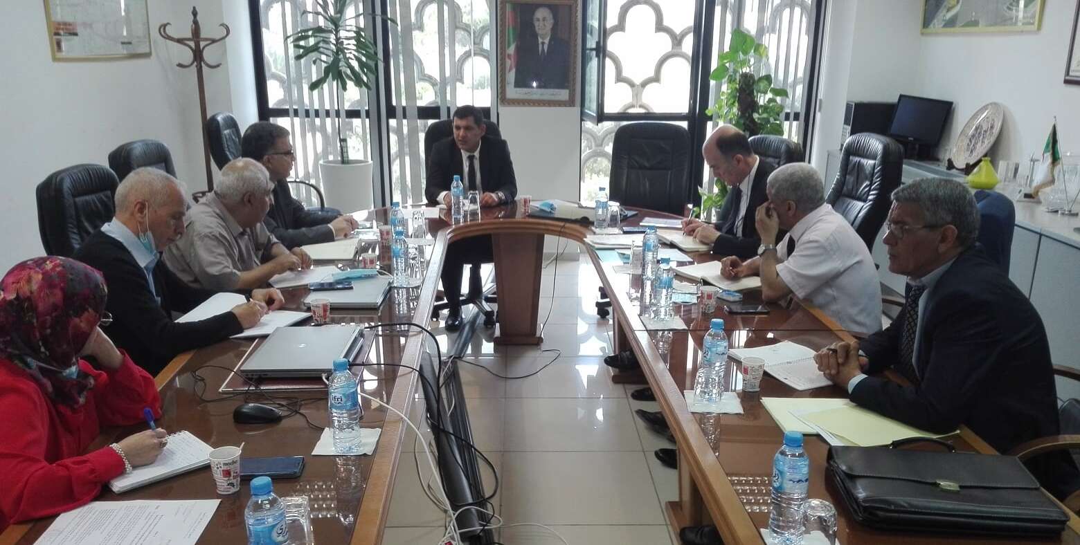 وزارة الطاقة: “توسعة مشروع الاستغلال المنجمي للذهب ليشمل ولاية تندوف”