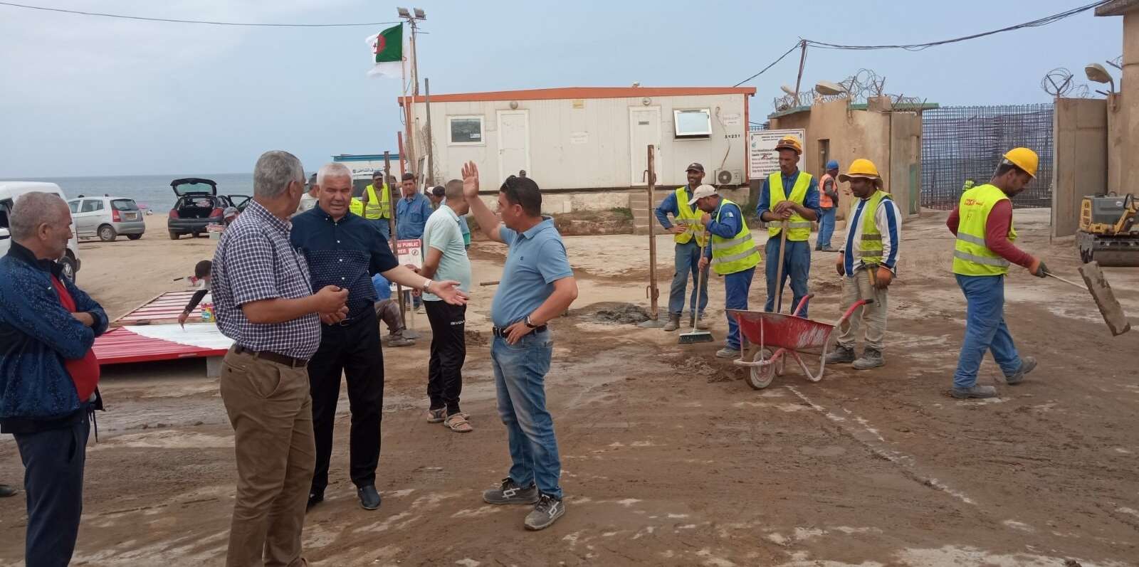 تطهير ميناء جميلة وسوق عين البنيان