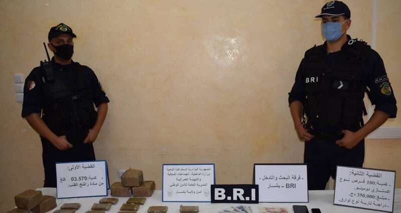 بشار: توقيف مروج مخدرات وحجز 1 كلغ و420 غرام  كيف معالج