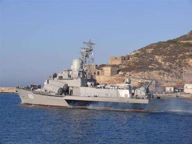 حجز 4 قناطير كوكايين بسطح البحر قريبا من ميناء أرزيو