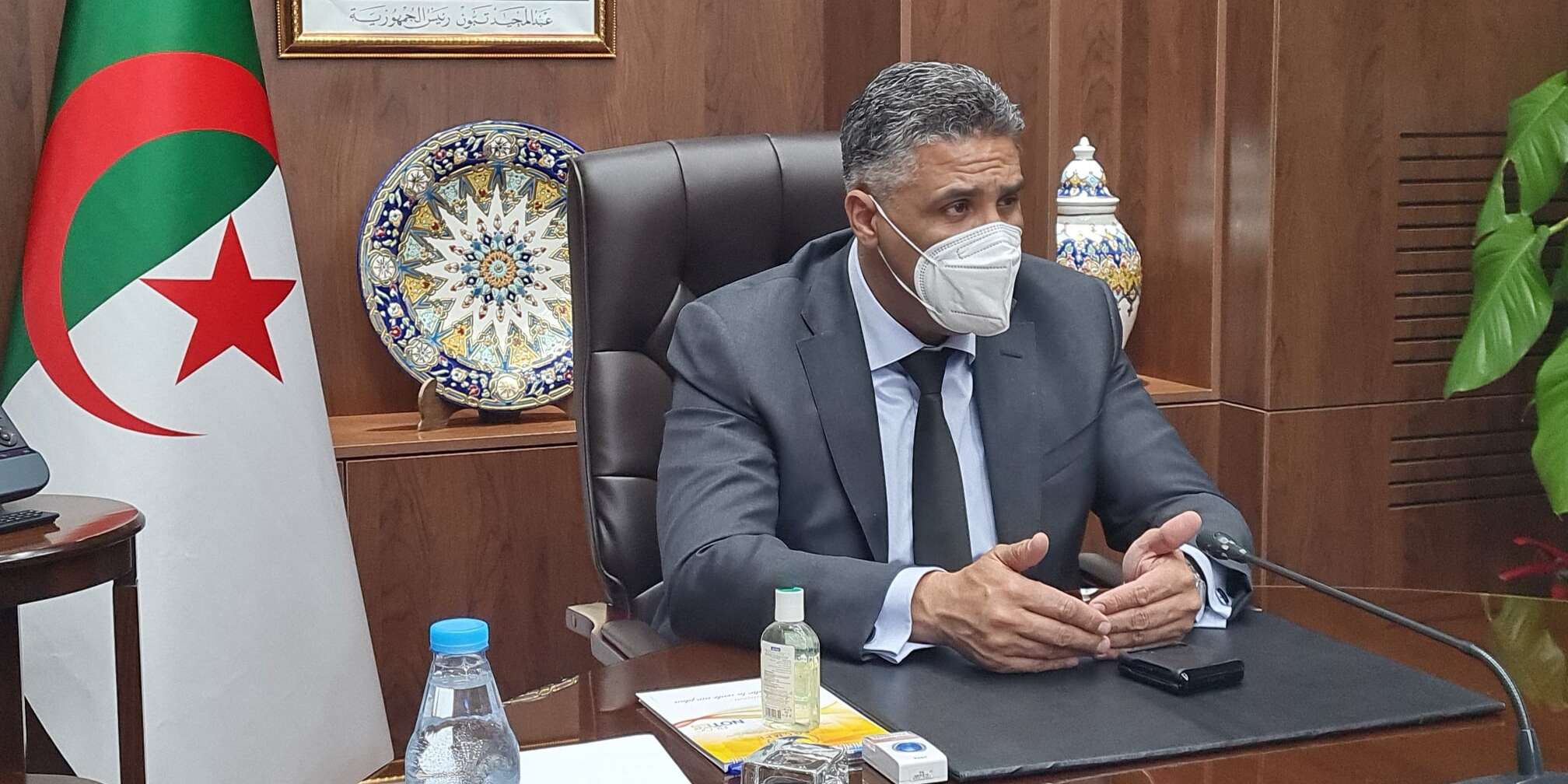 بلعريبي يأمر بتطبيق نظام الرقمنة على المدينتين الجديدتين بوينان وعلي منجلي
