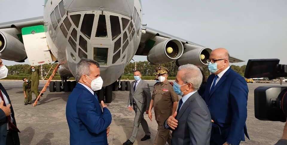 بالصور ..وصول شحنة المساعدات الطبية الجزائرية إلى تونس