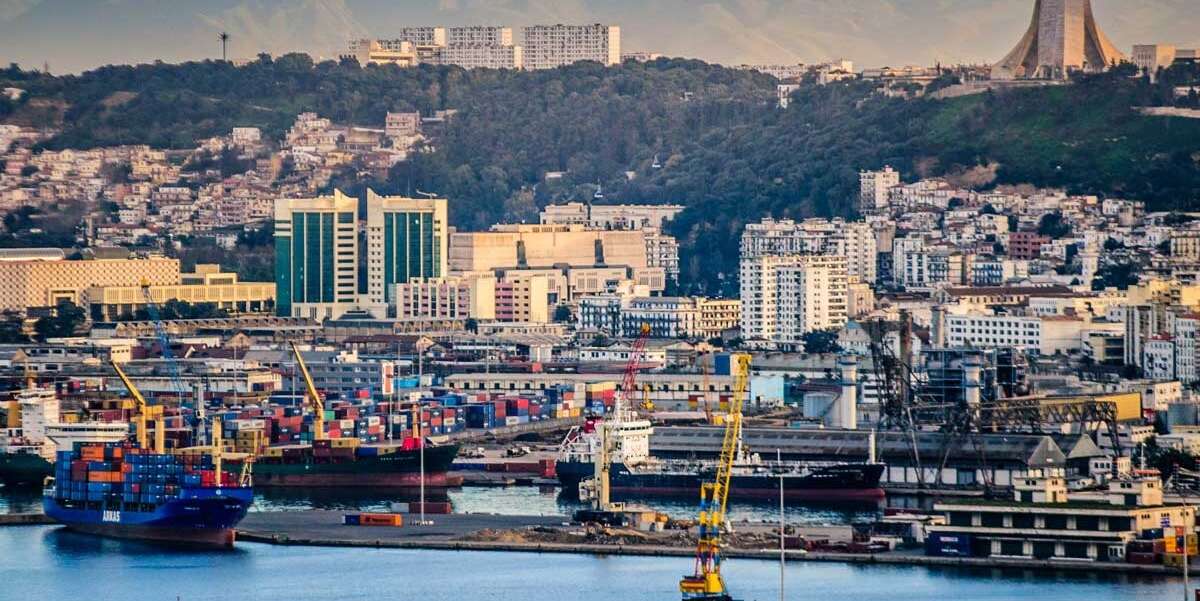 نمو الاقتصاد الجزائري بأكثر من 2 بالمائة في سنة 2021