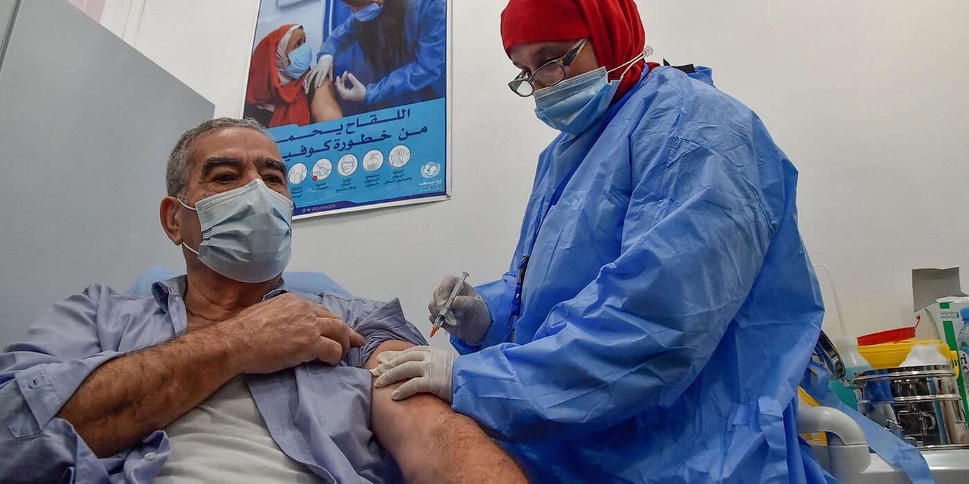 فيما تم تجنيد كل الإمكانيات للعملية ..إقبال كبير للراغبين في التلقيح ضد فيروس _كورونا_