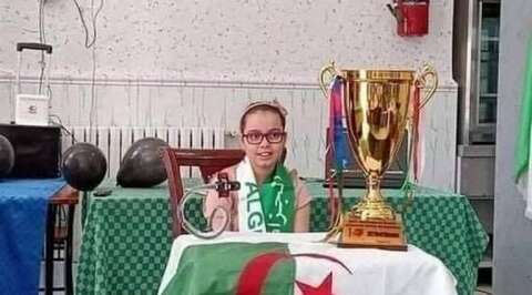 سفارة أمريكا تهنئ طفلة جزائرية افتكت المرتبة الأولى في مسابقة دولية للرياضيات