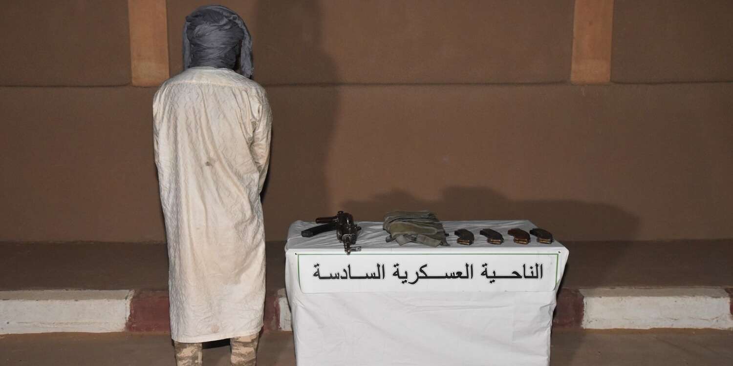 إرهابي يسلم نفسه للسلطات العسكرية ببرج باجي مختار