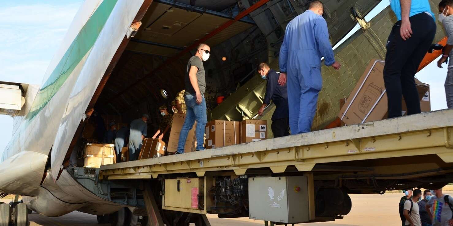 الجيش يواصل جلب العتاد الصحي الضروري عبر طائراته