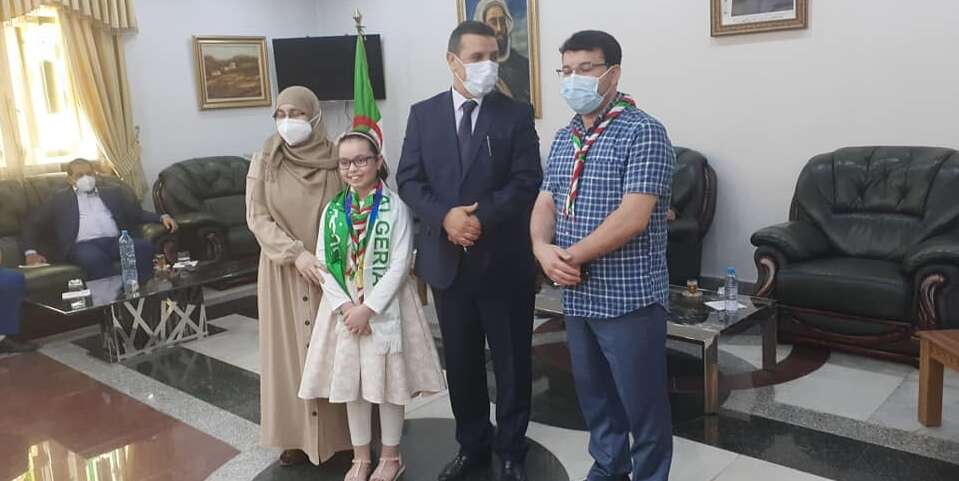والي سطيف يكرم الطفلة النابغة رتاج