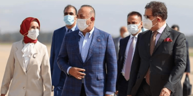 وصول وزير الخارجية التركي مولود جاويش اوغلو إلى الجزائر