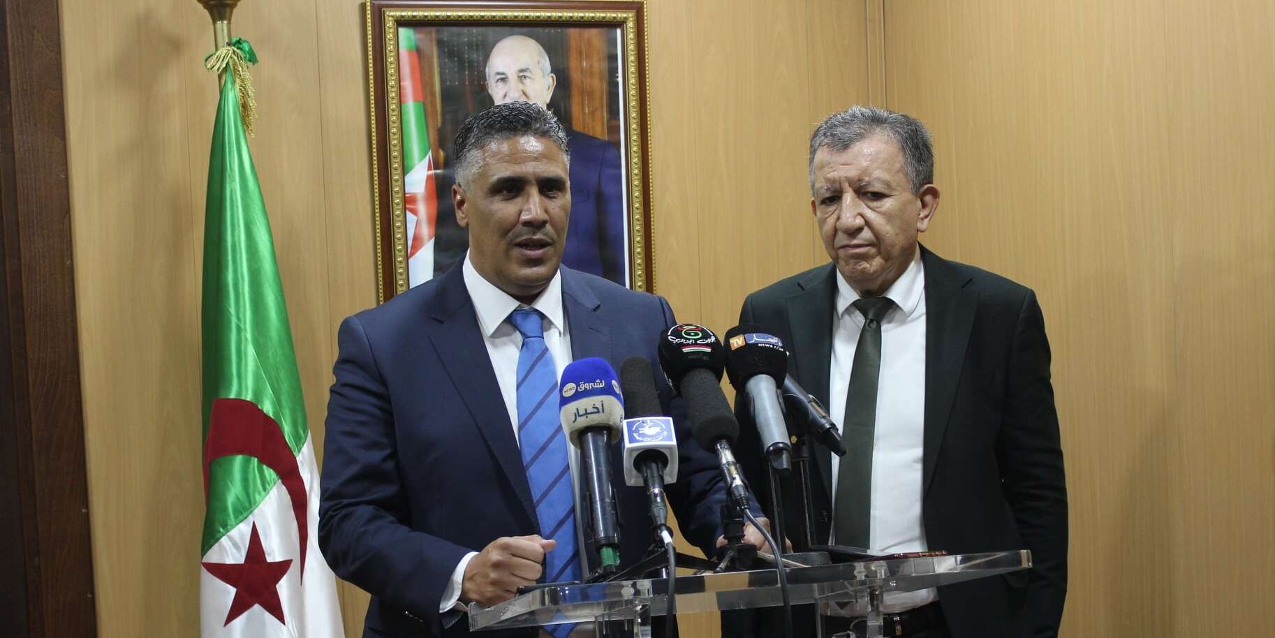 بلعريبي يعلن عن توزيع عدد هام من السكنات في الفاتح من نوفمبر المقبل