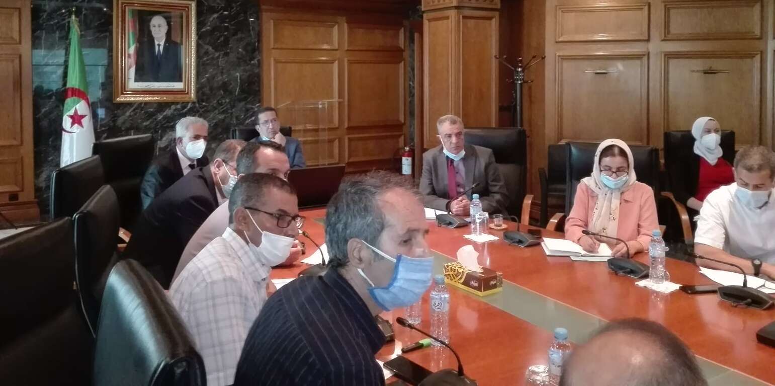 وزير الطاقة يترأس إجتماعا بشأن منجم غار جبيلات