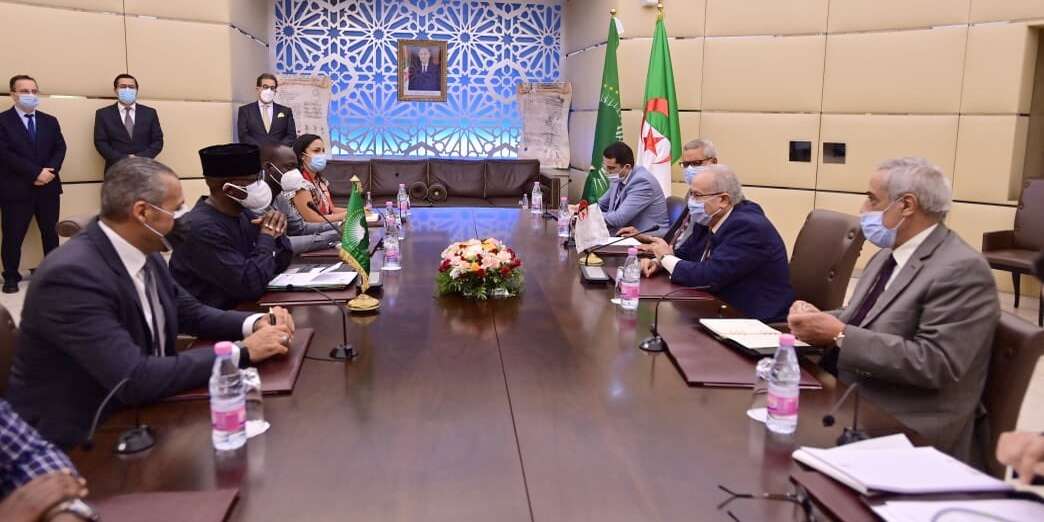 لعمامرة يجدد التأكيد على عزم الجزائر مواصلة الجهود حفاظا على وحدة الاتحاد الإفريقي