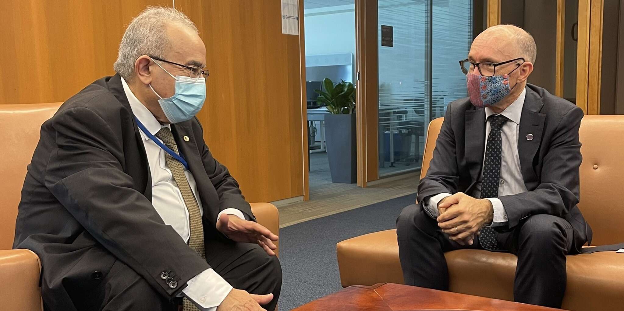 لعمامرة: “الجزائر ملتزمة بدعم بناء عالم خالِِ من النووي”
