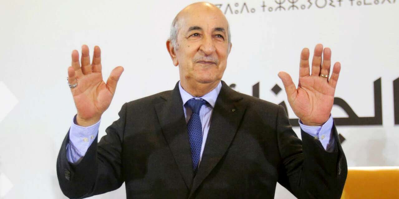 الرئيس تبون يشيد بالجهود التي يبذلها المعلمون في سبيل تربية النشء