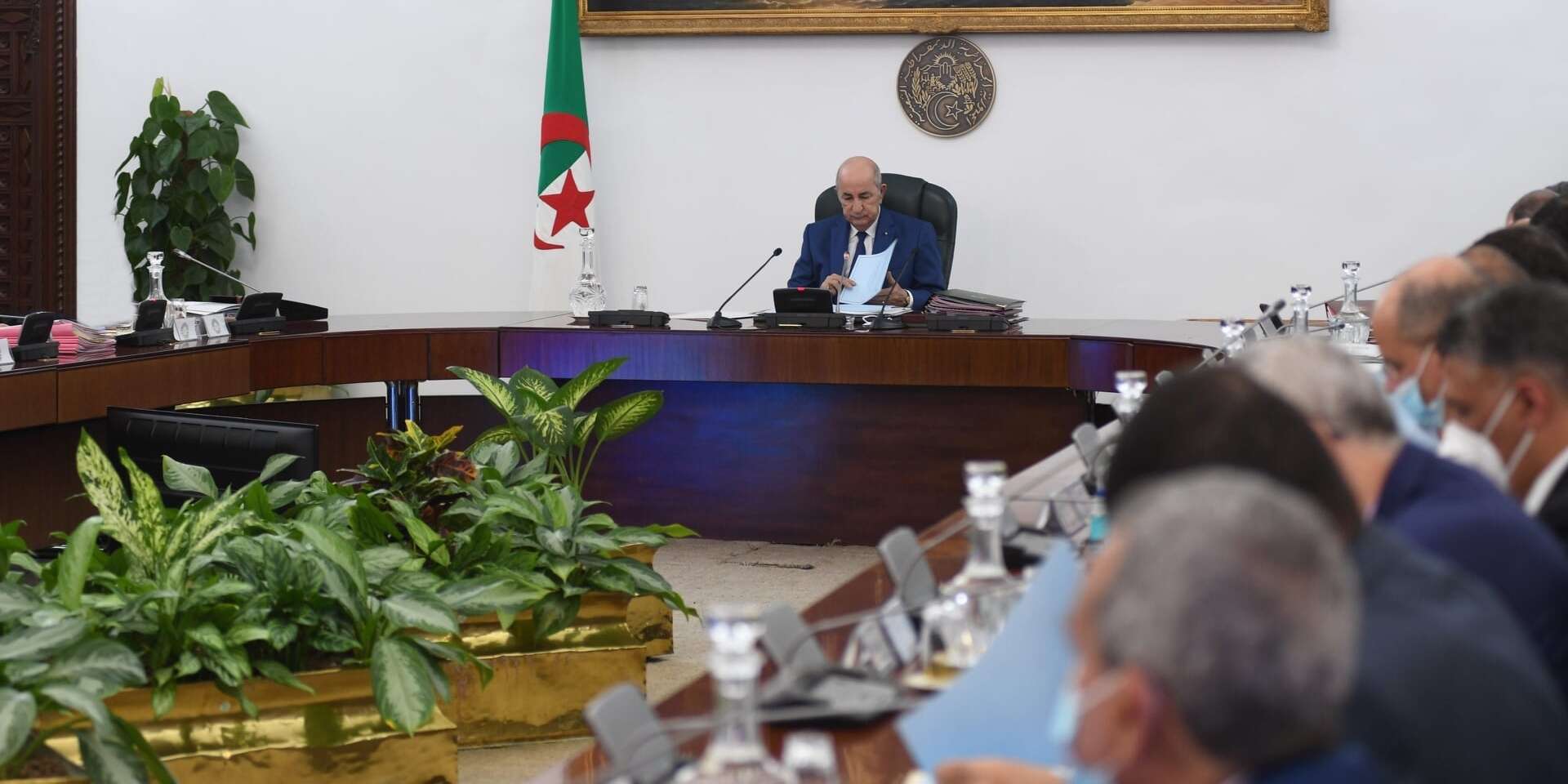 ♦ تحديد السن الأقصى للاستفادة من منحة البطالة واستحداث نظام مراقبة فعّال.. ⇐♦  إطلاق المدرسة الوطنية العليا لتكوين الأساتذة المختصين في تعليم الصم البكم.. ⇐♦  تلقيح كل مستخدمي قطاع التربية قبل الدخول المدرسي