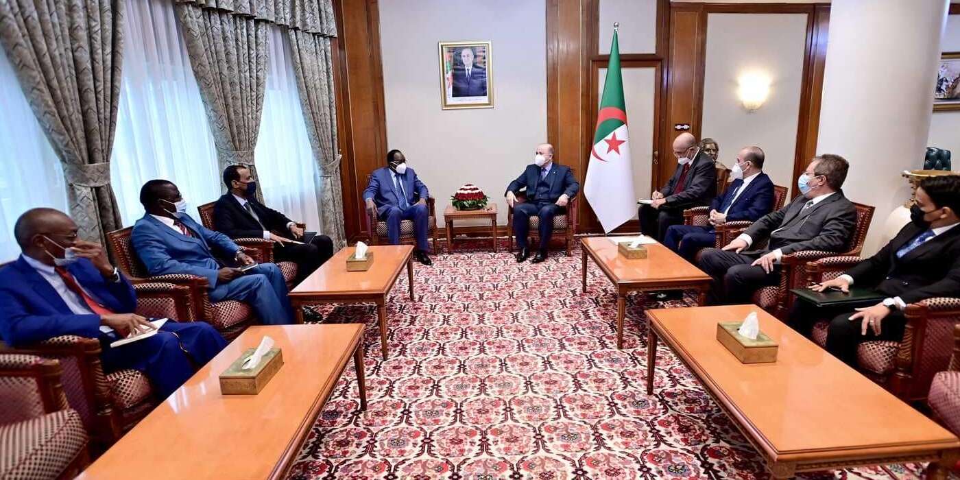 الوزير الأول يستقبل وزير الداخلية واللامركزية لجمهورية النيجر