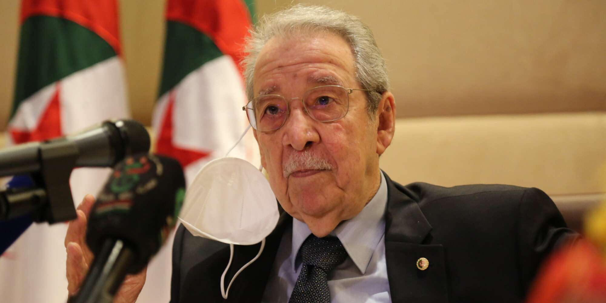 تصريحات ماكرون أمر غير مقبول على الإطلاق.. الدبلوماسية اليوم قادرة على مواجهة أي هجوم ضد الجزائر