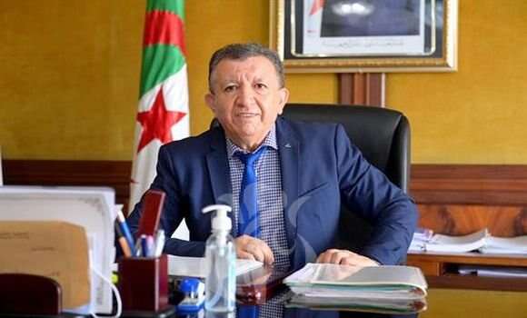 حسني: “70 بالمائة من الموارد المائية التي يتم حشدها توجه للاستغلال الفلاحي”
