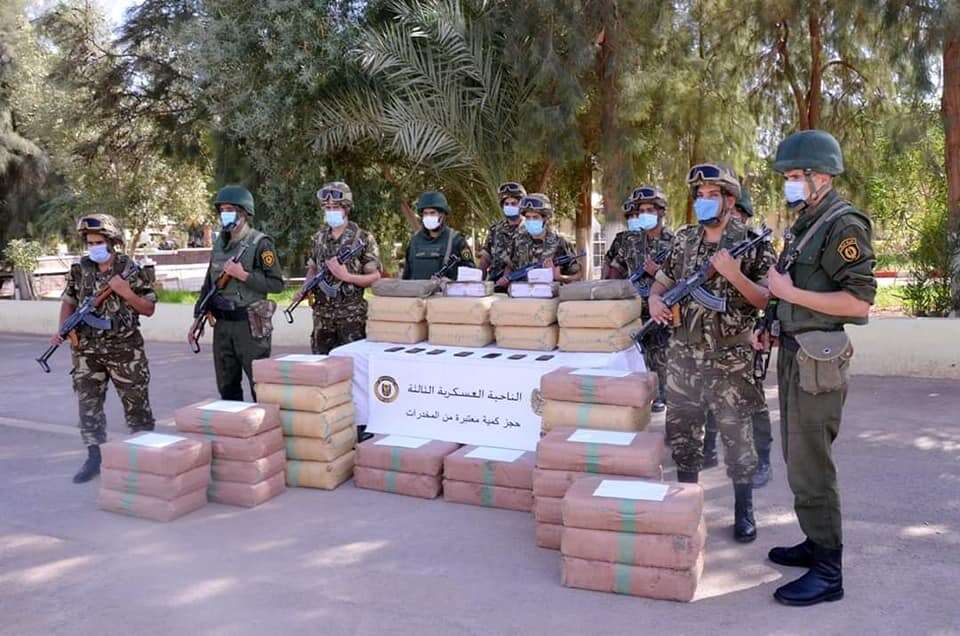 إحباط إدخال أزيد من 15 قنطارا من الكيف المعالج عبر الحدود الغربية في ظرف أسبوع