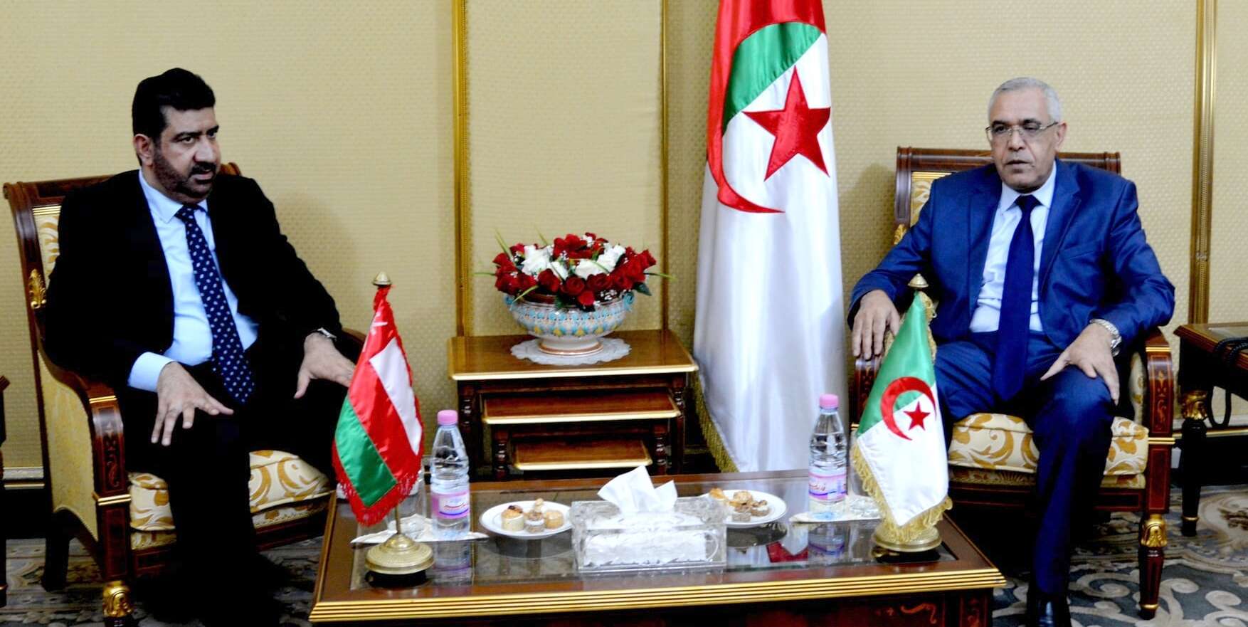 وزير العدل يستقبل رئيس جمعية المحامين لسلطنة عمان
