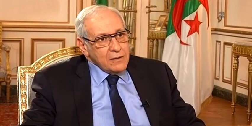 محمد عنتر داود يسلم أوراق اعتماده سفيرا للجزائر لدى إمارة موناكو
