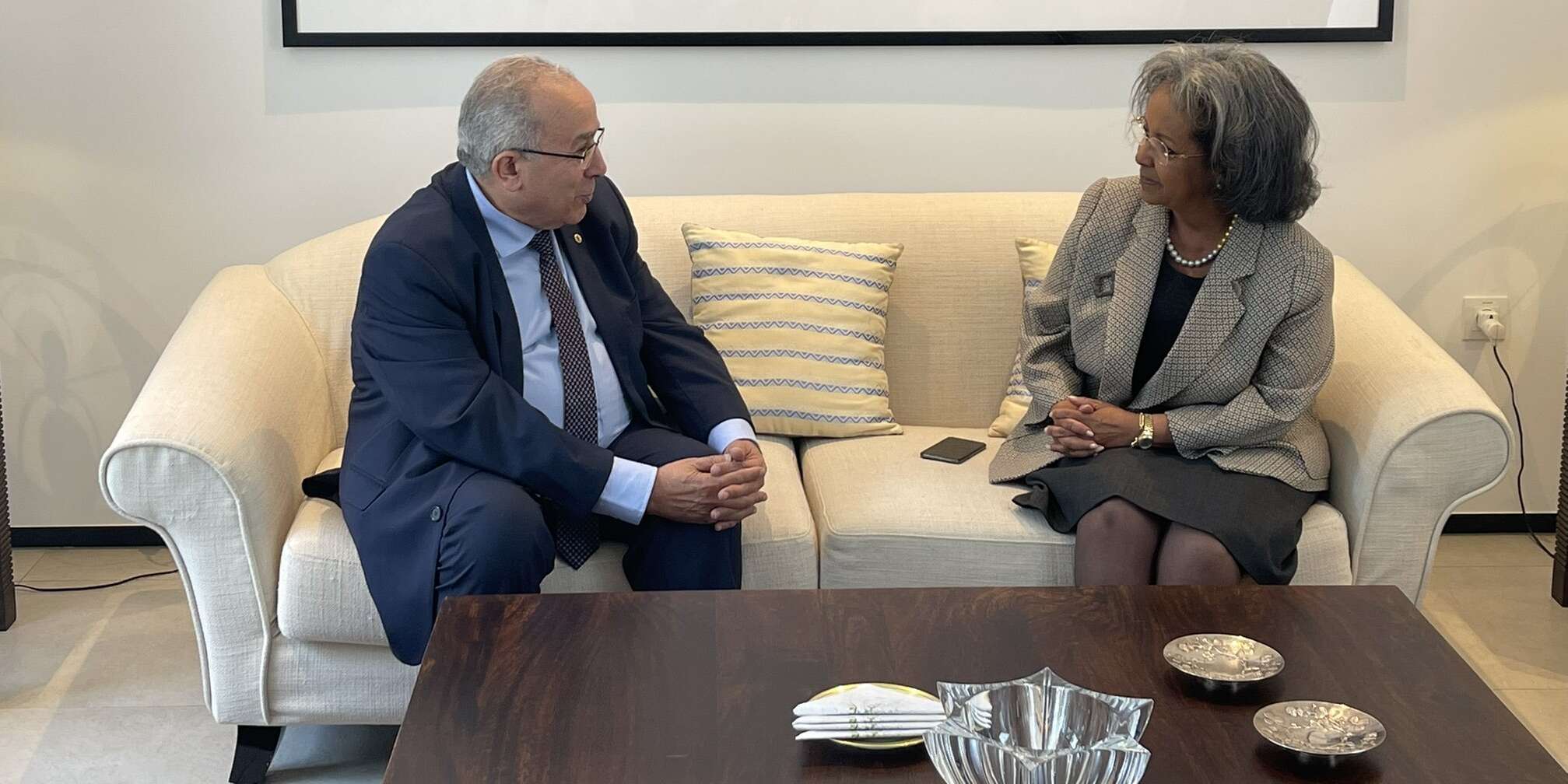 لعمامرة يستقبل من طرف رئيسي إثيوبيا والسينغال