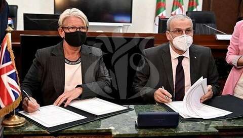 التوقيع على مذكرة تفاهم بين الجزائر وبريطانيا في مجال البحث العلمي