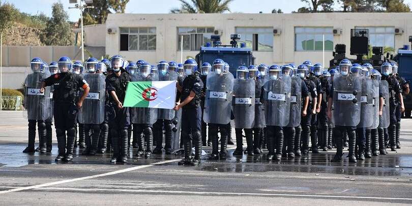 المديرية العامة للأمن الوطني تنظم دورة تكوينية لفائدة رؤساء الفصائل العملياتية للوحدات الجمهورية للأمن