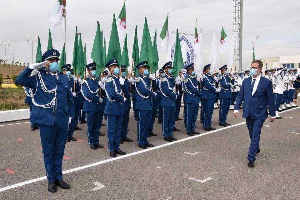 بن الشيخ يشرف على تخرج دفعة الملازمين الأوائل للشرطة بسطيف
