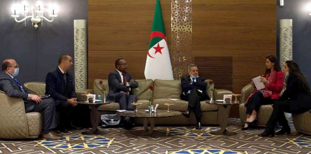 بن بوزيد يتباحث مع رئيس قسم السياسات والدبلوماسية الصحية “Africa CDC”
