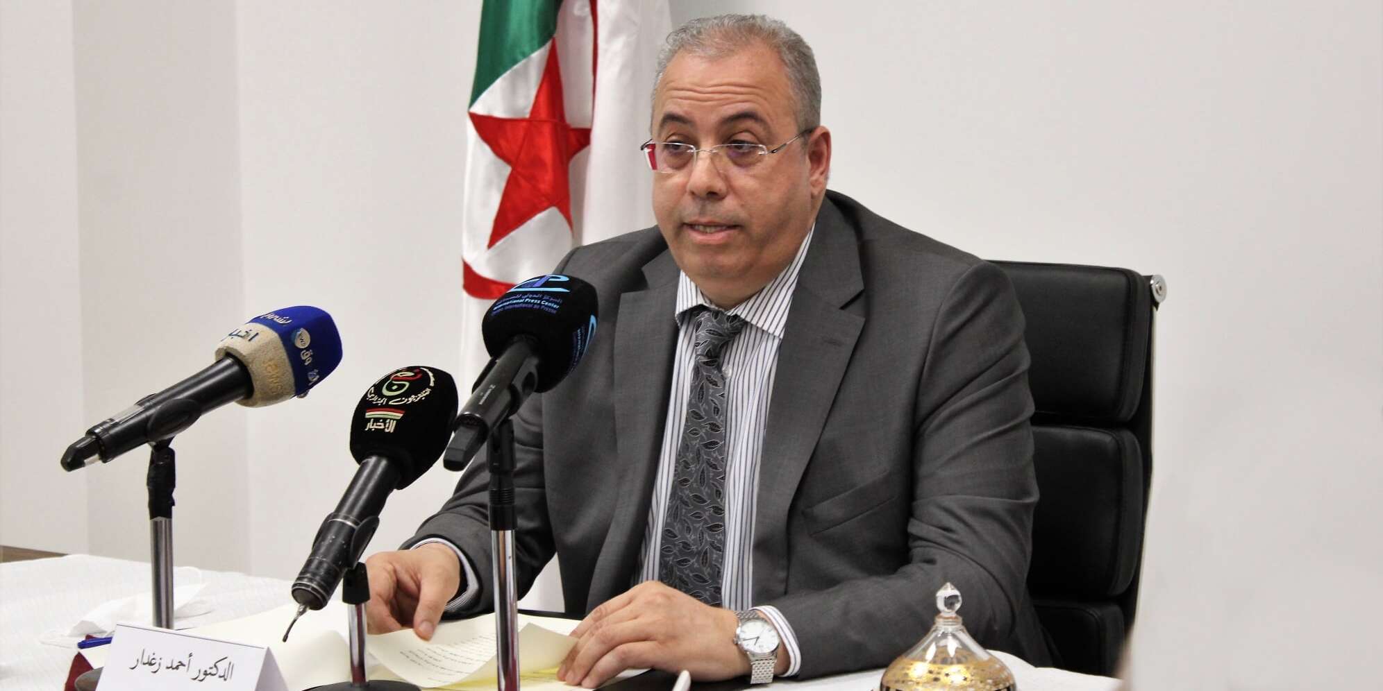 استيراد السيارات… وزير الصناعة يكشف آخر تطورات الملف