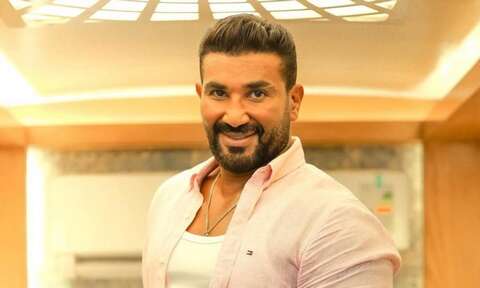 إيقاف المطرب أحمد سعد عن الغناء