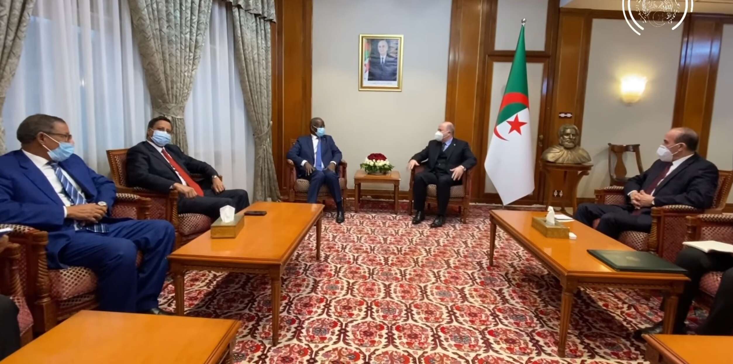 الوزير الأول يستقبل وزير الداخلية الموريتاني