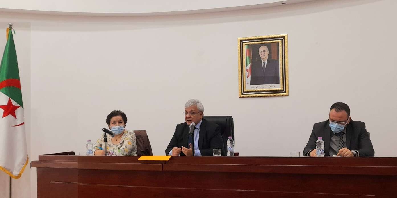 بن باحمد يدعو المنتجين إلى تشكيل مخزون استراتيجي لمادة الأكسيجن
