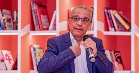 ياسمينة خضرا: الإسلام بريء من أفكار الإرهابيين