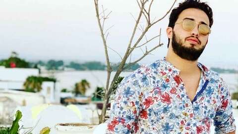 الفنان مروان ڨروابي يقرر الذهاب للكاميرون لتشجيع محاربي الصحراء