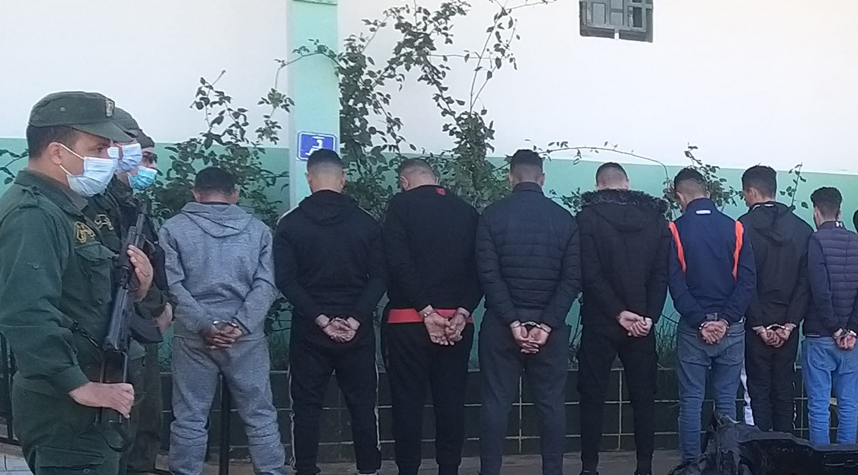 الشلف: توقيف 15 حراقا بينهم 7  منظمين لرحلات الحراقة نحو إسبانيا 