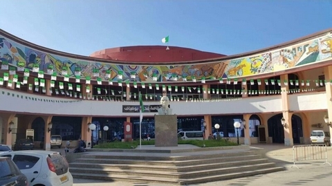 بونة.. مسارات وإبداعات