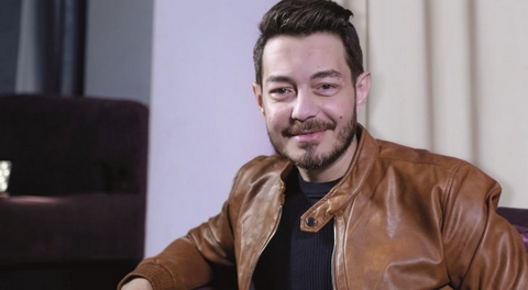 أحمد زاهر: “بناتي خط أحمر”