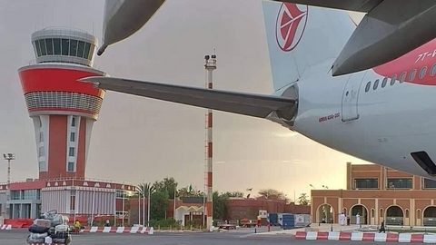 إطلاق الإجراءات التقنية قريبا لفتح مطار بني عباس أمام الملاحة الجوية
