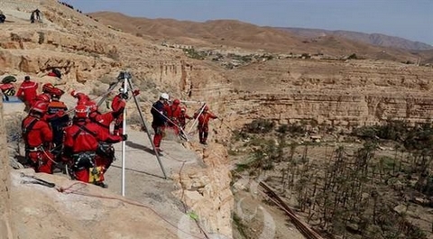 باتنة: مناورة بين فرق البحث والتدخل في الأماكن الوعرة والفرق السينوتقنية بشرفات غوفي