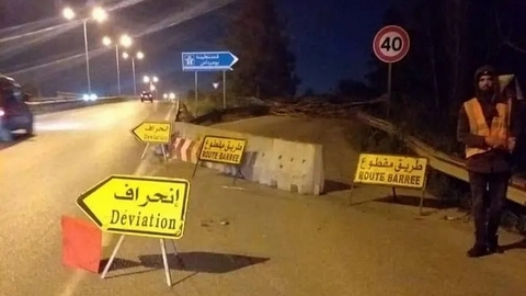 انزلاق ترابي بطريق بن طلحة باتجاه سيدي موسى 