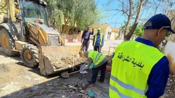 عمليات لرفع الردوم ببلديات الشراقة